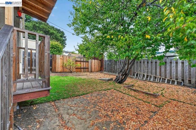 3148 California St, Oakland, CA 94602
