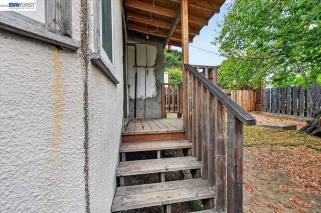 3148 California St, Oakland, CA 94602
