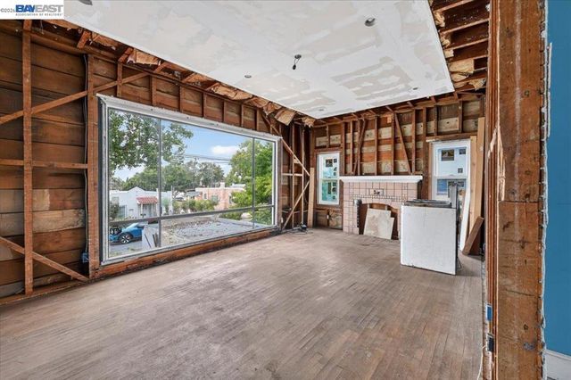 3148 California St, Oakland, CA 94602