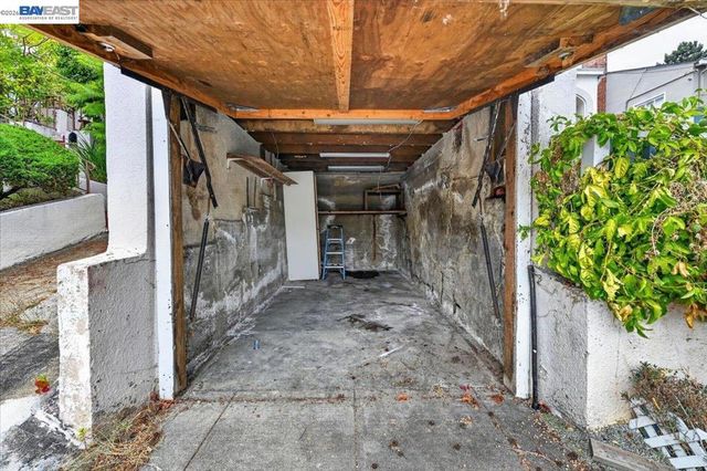 3148 California St, Oakland, CA 94602