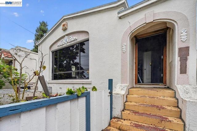 3148 California St, Oakland, CA 94602