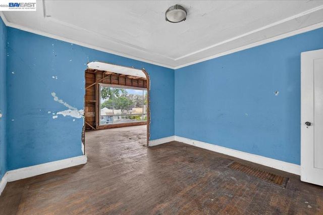 3148 California St, Oakland, CA 94602