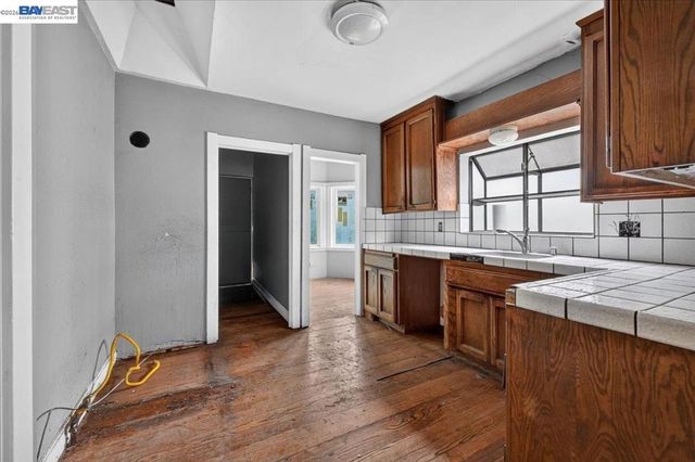 3148 California St, Oakland, CA 94602