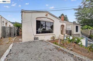 3148 California St, Oakland, CA 94602