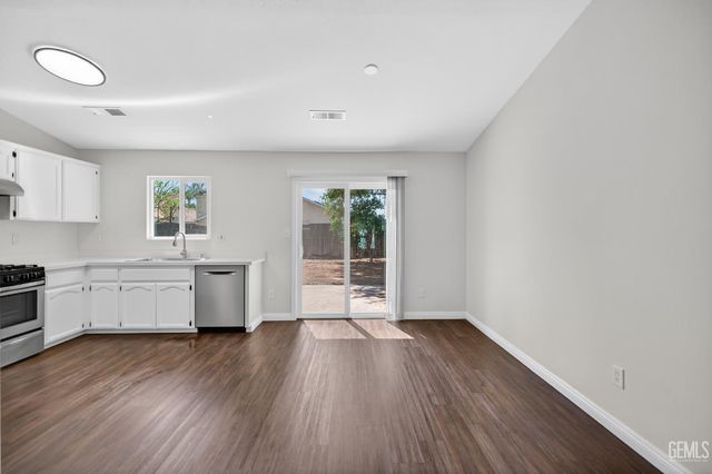 1215 Quartz Hill Road, Bakersfield, CA 93307