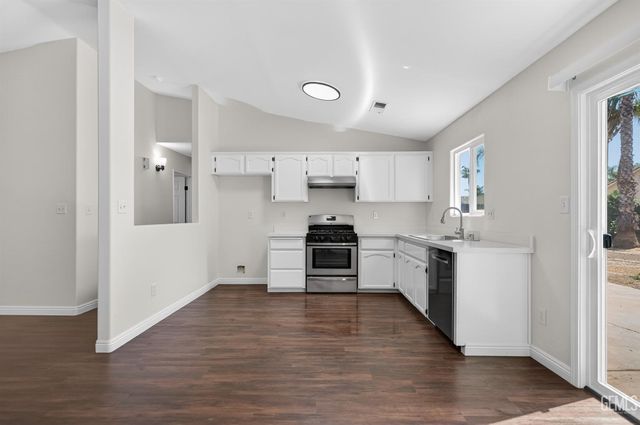 1215 Quartz Hill Road, Bakersfield, CA 93307