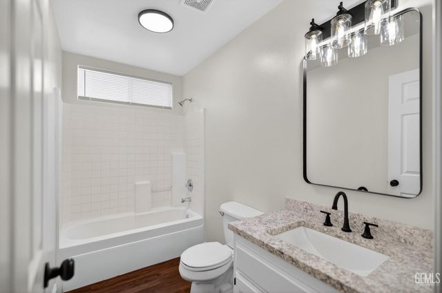 1215 Quartz Hill Road, Bakersfield, CA 93307