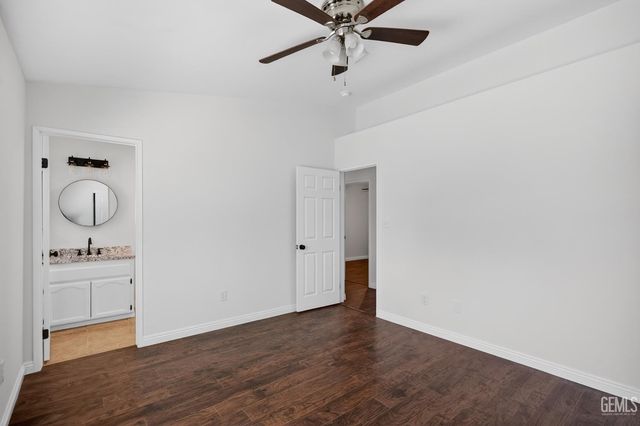 1215 Quartz Hill Road, Bakersfield, CA 93307