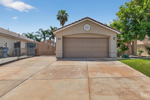 1215 Quartz Hill Road, Bakersfield, CA 93307