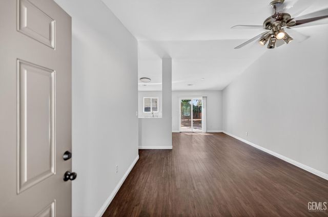 1215 Quartz Hill Road, Bakersfield, CA 93307