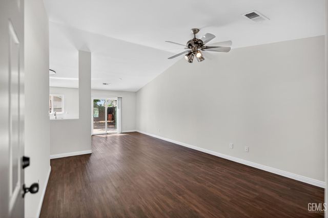 1215 Quartz Hill Road, Bakersfield, CA 93307