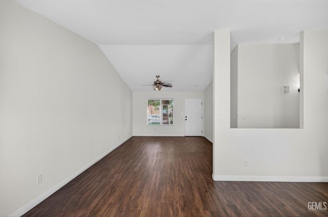 1215 Quartz Hill Road, Bakersfield, CA 93307