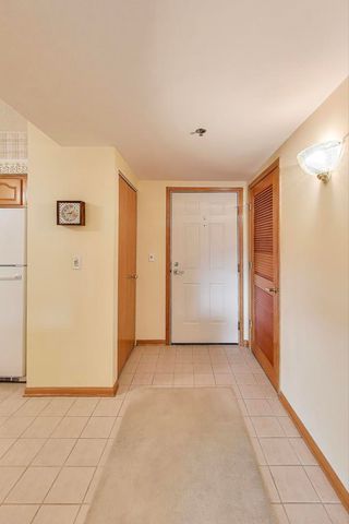 1200 S Prospect Avenue 108, Elmhurst, IL 60126