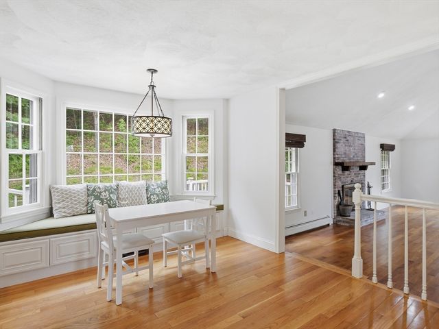 4 Nicoll Dr, Andover, MA 01810