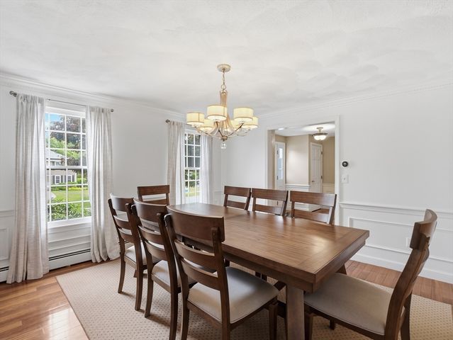4 Nicoll Dr, Andover, MA 01810