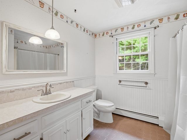 4 Nicoll Dr, Andover, MA 01810