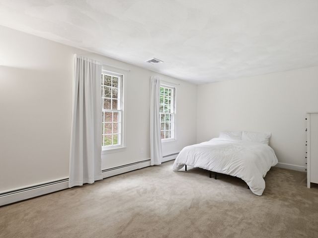 4 Nicoll Dr, Andover, MA 01810