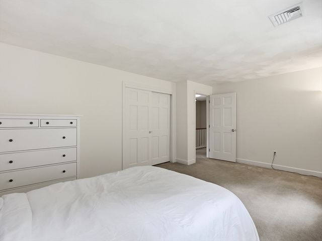 4 Nicoll Dr, Andover, MA 01810