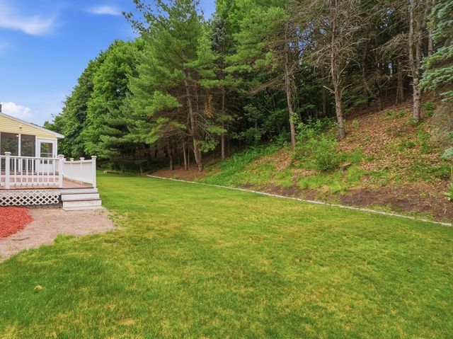 4 Nicoll Dr, Andover, MA 01810