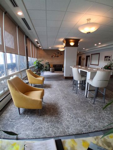 8900 E Jefferson 725 & 726, Detroit, MI 48214