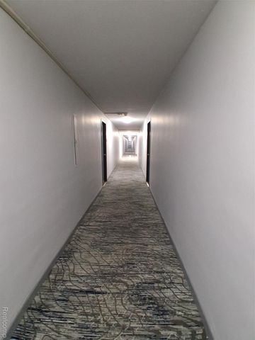 8900 E Jefferson 725 & 726, Detroit, MI 48214