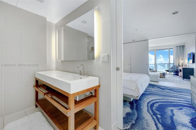 3101 Bayshore Drive 1802, Fort Lauderdale, FL 33304