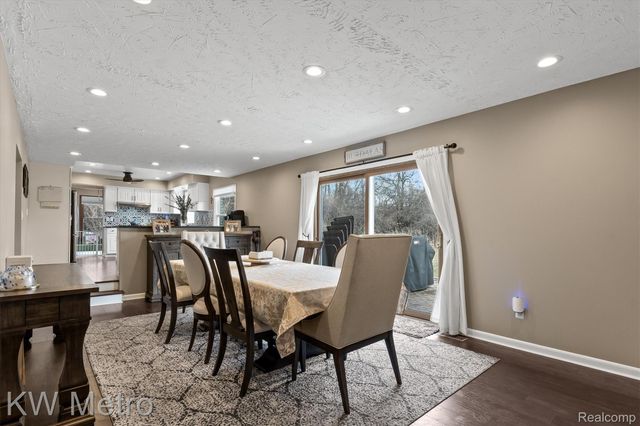 27464 E Skye Drive, Farmington Hills, MI 48334