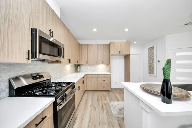 9026 Scott Street, Houston, TX 77051