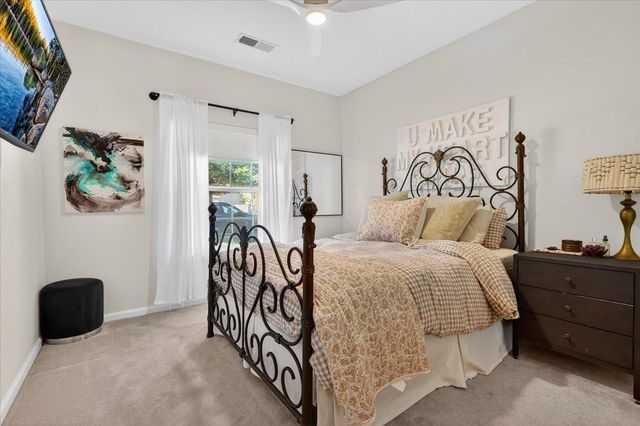 1555 Taylor Lane, Madera, CA 93637