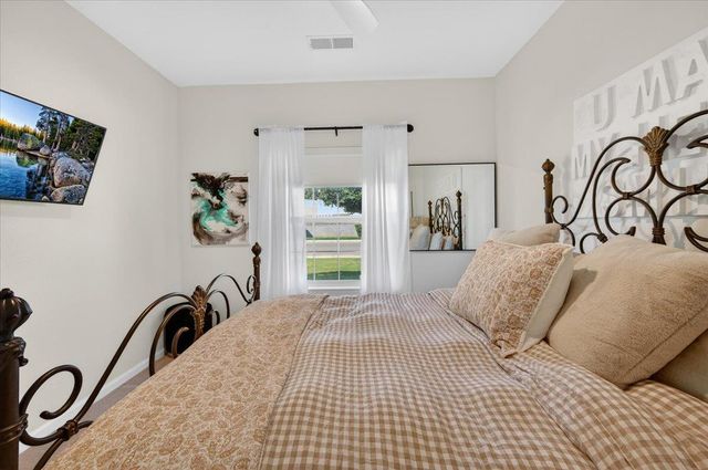 1555 Taylor Lane, Madera, CA 93637