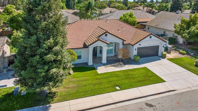 1555 Taylor Lane, Madera, CA 93637