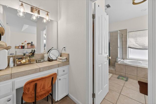 1555 Taylor Lane, Madera, CA 93637