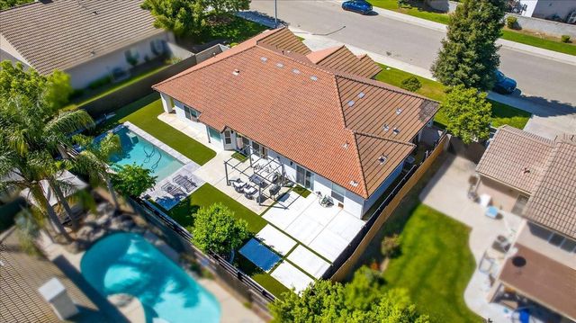 1555 Taylor Lane, Madera, CA 93637