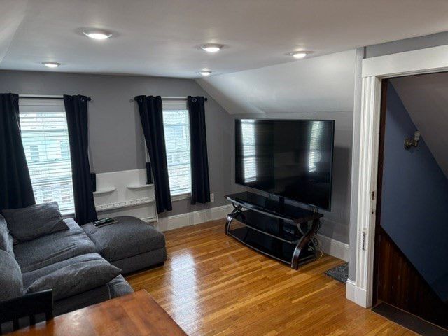 71 Hewlett Street 3, Boston, MA 02131