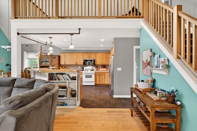121 Hull Avenue, Wallingford, VT 05773