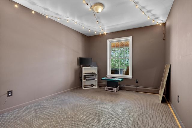 121 Hull Avenue, Wallingford, VT 05773