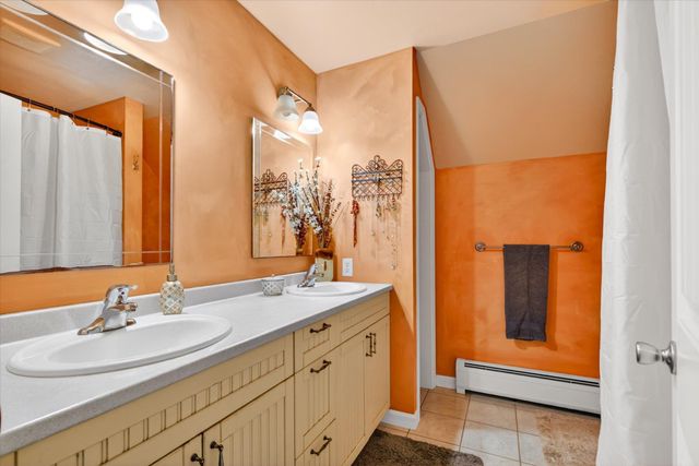 121 Hull Avenue, Wallingford, VT 05773