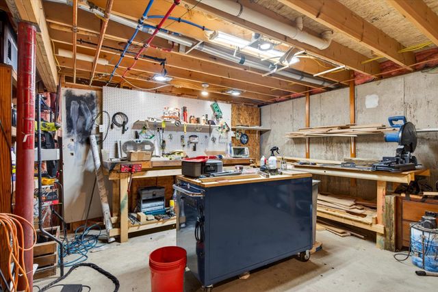 121 Hull Avenue, Wallingford, VT 05773