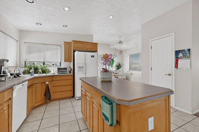 9150 Carmel Avenue NE, Albuquerque, NM 87122