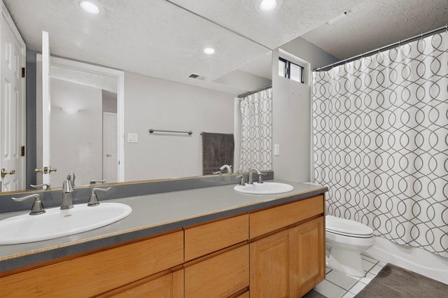 9150 Carmel Avenue NE, Albuquerque, NM 87122