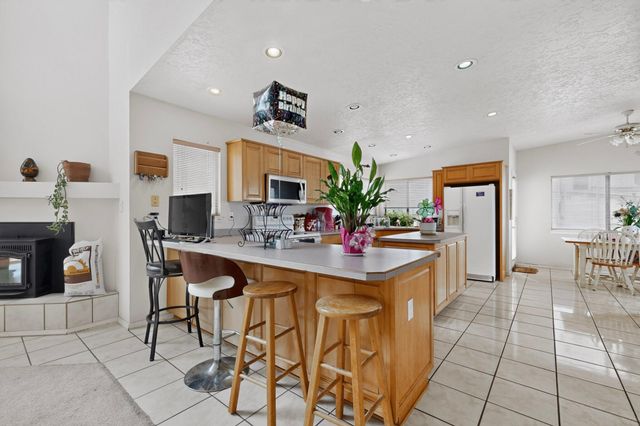 9150 Carmel Avenue NE, Albuquerque, NM 87122
