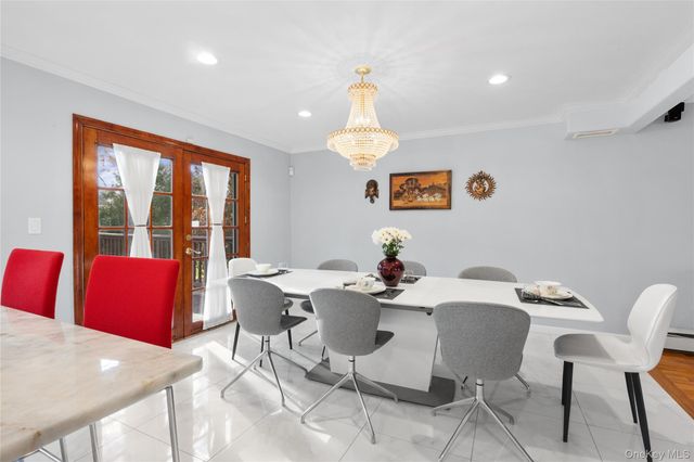 38 Lake Drive, Manhasset Hills, NY 11040