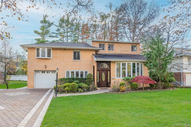 38 Lake Drive, Manhasset Hills, NY 11040