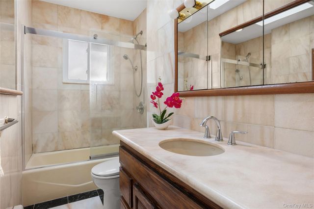 38 Lake Drive, Manhasset Hills, NY 11040