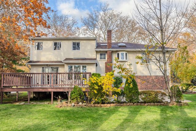 38 Lake Drive, Manhasset Hills, NY 11040