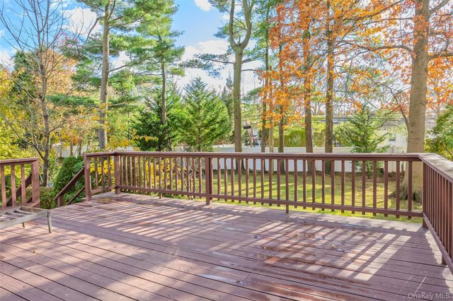 38 Lake Drive, Manhasset Hills, NY 11040