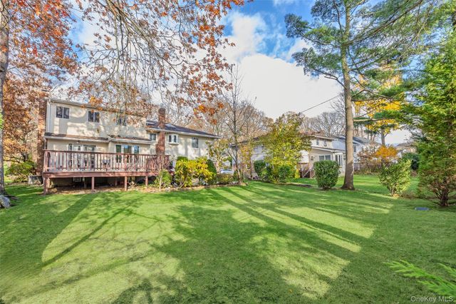 38 Lake Drive, Manhasset Hills, NY 11040