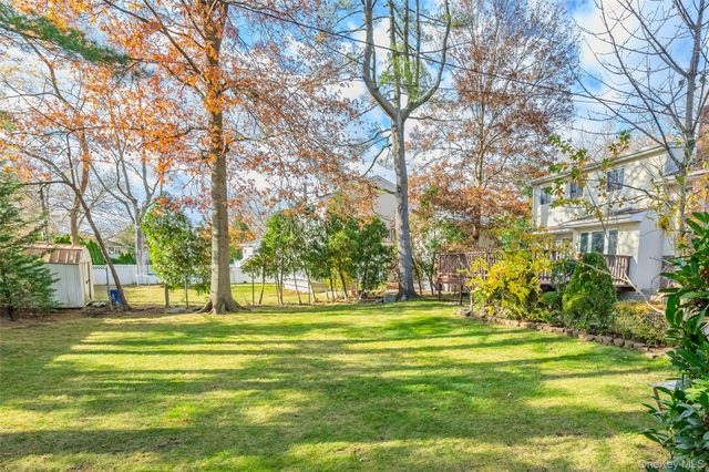 38 Lake Drive, Manhasset Hills, NY 11040