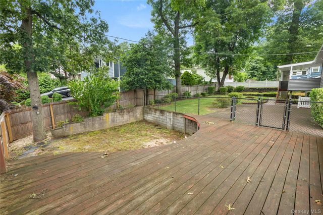 142 Mohican Avenue, Ronkonkoma, NY 11779