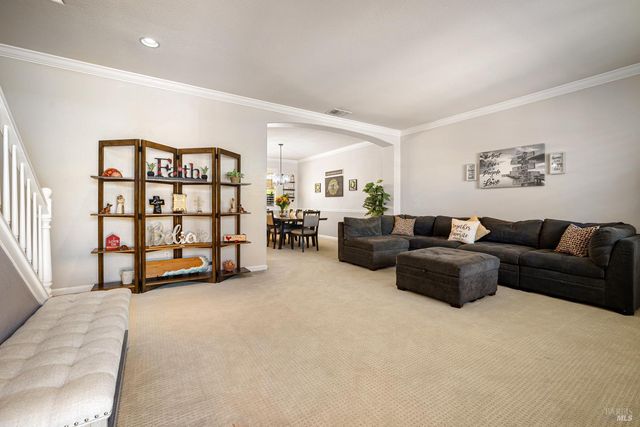 1001 Barkwood Ct, Vacaville, CA 95687